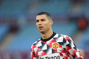 BIRMINGHAM, ENGLAND - NOVEMBER 06: Cristiano Ronaldo of Manchester United warms up prior to the Premier League match between Aston Villa and Manchester United at Villa Park on November 06, 2022 in Birmingham, England. (Photo by James Gill/Getty Images)