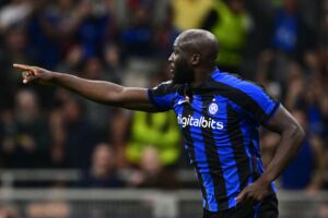 Inter Milan's Belgian forward Romelu Lukaku reacts after scoring his team's fourth goal during the UEFA Champions League Group C football match between Inter Milan and Viktoria Plzen at the Giuseppe-Meazza (San Siro) stadium in Milan, on October 26, 2022. (Photo by MIGUEL MEDINA / AFP) (Photo by MIGUEL MEDINA/AFP via Getty Images)