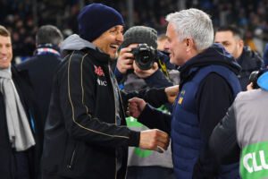 NAPLES, ITALY - JANUARY 29: Luciano Spalletti SSC Napoli coach greets Jose Mourinho AS Roma coach before the Serie A match between SSC Napoli and AS Roma at Stadio Diego Armando Maradona on January 29, 2023 in Naples, Italy. (Photo by Francesco Pecoraro/Getty Images)
