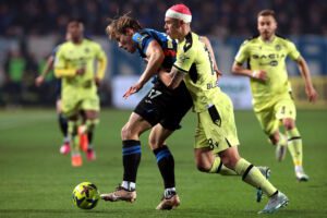 BERGAMO, ITALY - MARCH 04: Rasmus Hojlund of Atalanta BC clashes with Nehuen Perez of Udinese Calcio during the Serie A match between Atalanta BC and Udinese Calcio at Gewiss Stadium on March 04, 2023 in Bergamo, Italy. (Photo by Emilio Andreoli/Getty Images)