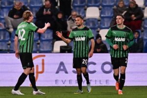 REGGIO NELL'EMILIA, ITALY - MARCH 06: Nedim Bajrami of US Sassuolo celebrates after scoring his team third goal during the Serie A match between US Sassuolo and US Cremonese at Mapei Stadium - Citta' del Tricolore on March 06, 2023 in Reggio nell'Emilia, Italy. (Photo by Alessandro Sabattini/Getty Images)